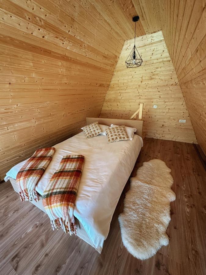Готель The Frog Glamping Хорезу Екстер'єр фото