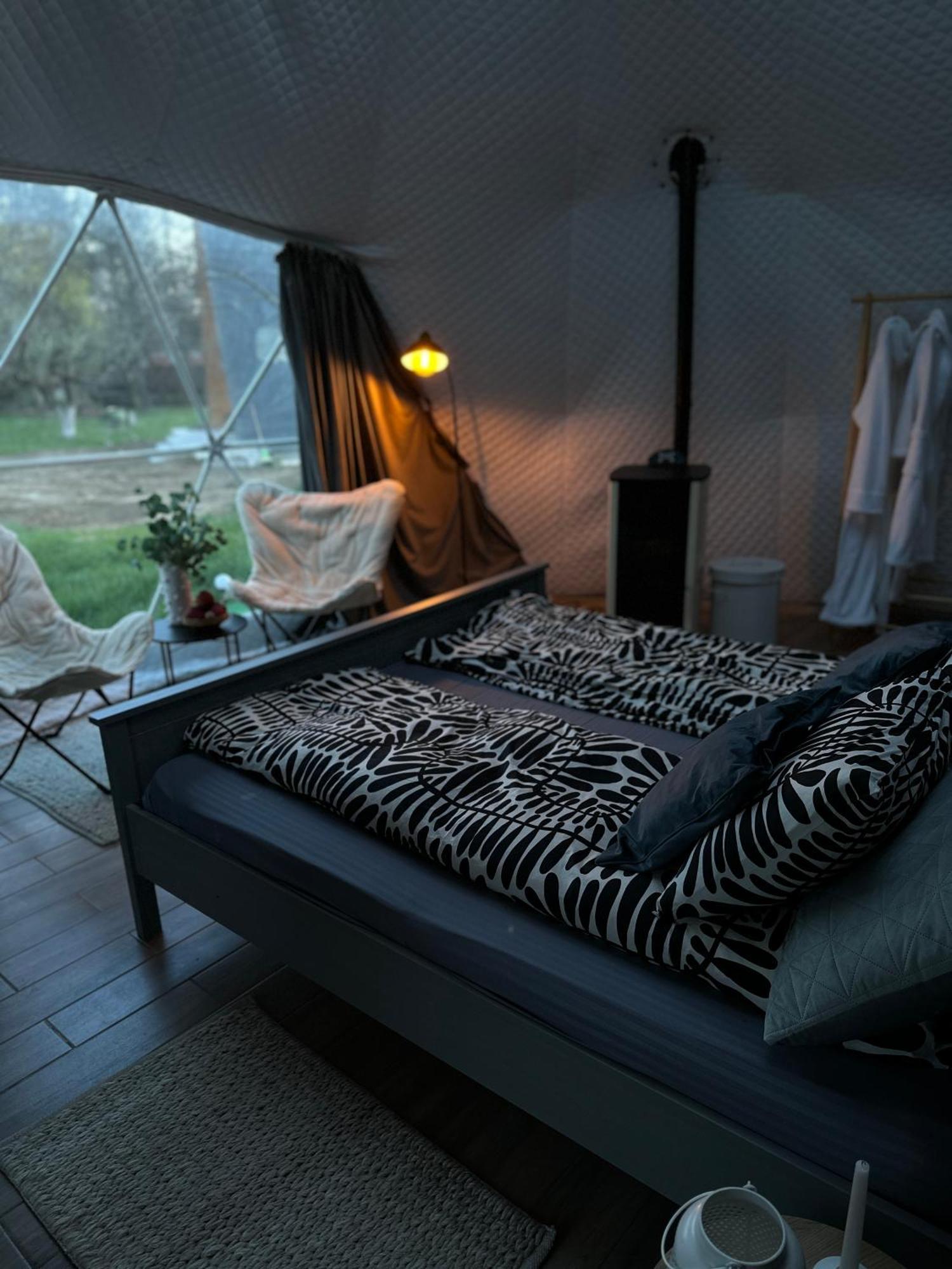 Готель The Frog Glamping Хорезу Екстер'єр фото