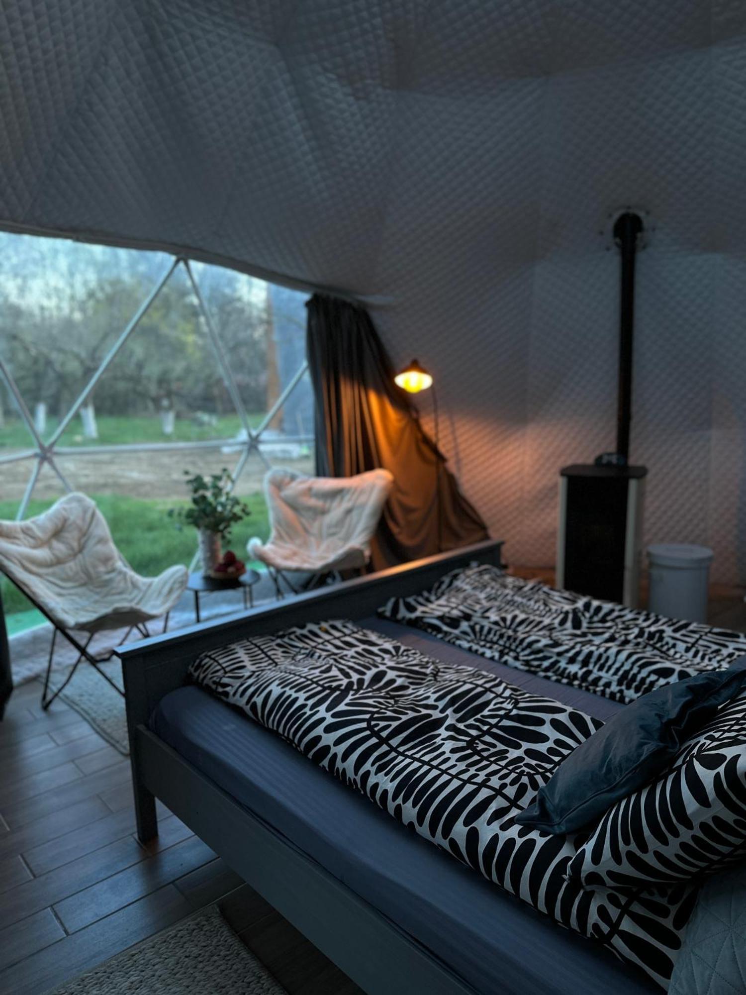 Готель The Frog Glamping Хорезу Екстер'єр фото